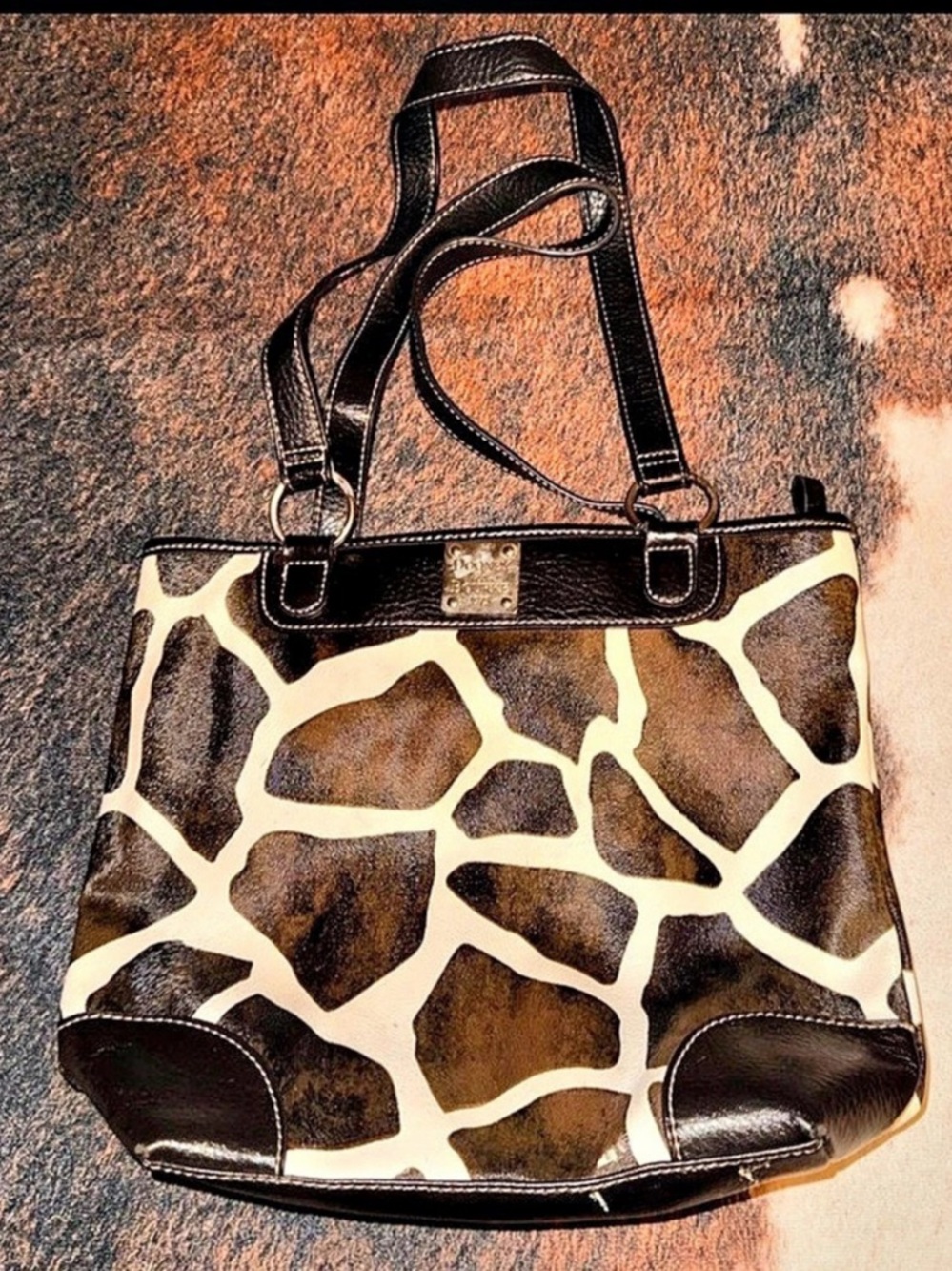 Dooney & Bourke African Safari Giraffe Print Shopper Tote Brown & White